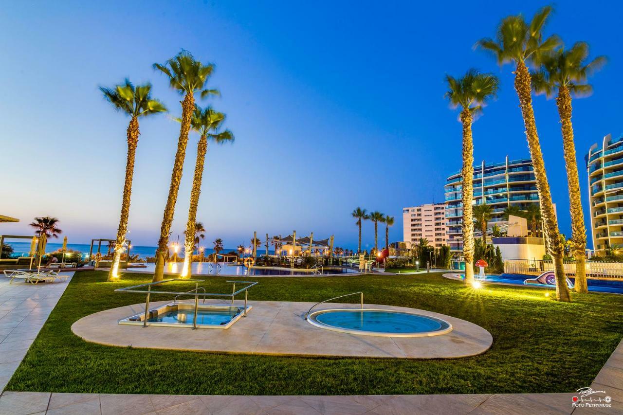 Torrevieja - Punta Prima Sea Senses Apartment Bagian luar foto